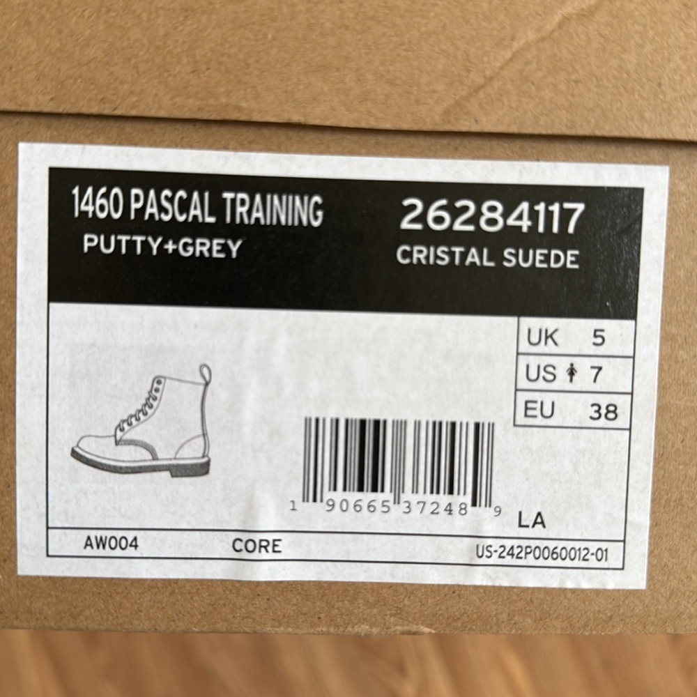 Dr. Martens 1460 Pascal Putty + Grey US size 7 cristal suede - Picture 9 of 10
